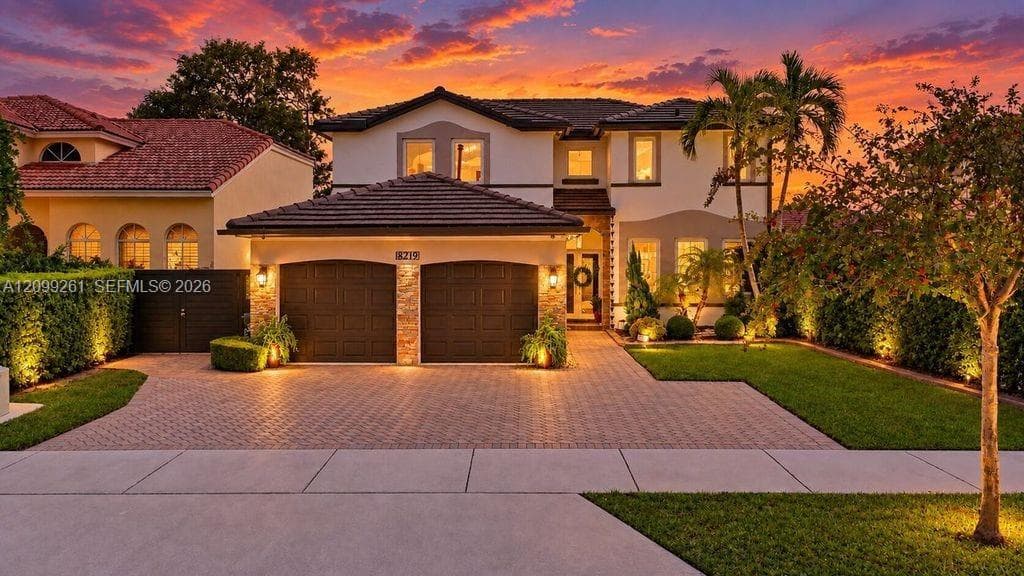 8219 SW 163rd Ct, Miami FL 33193