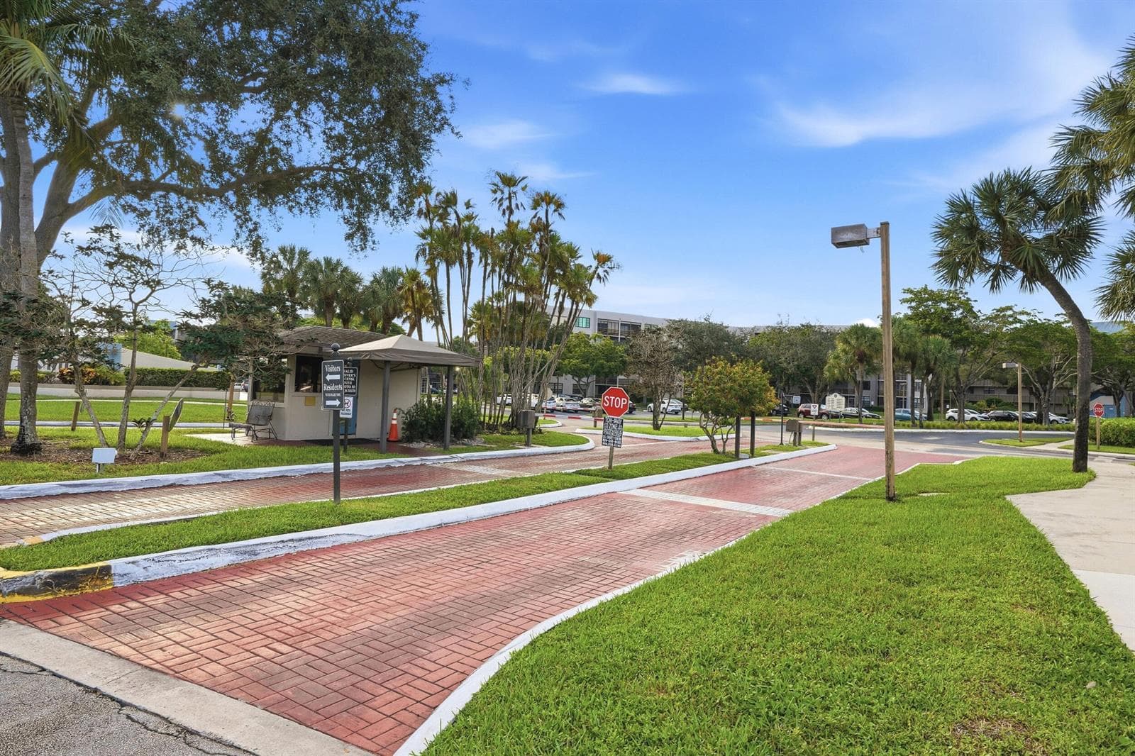 1000 Colony Point Circle # 110, Pembroke Pines FL 33026