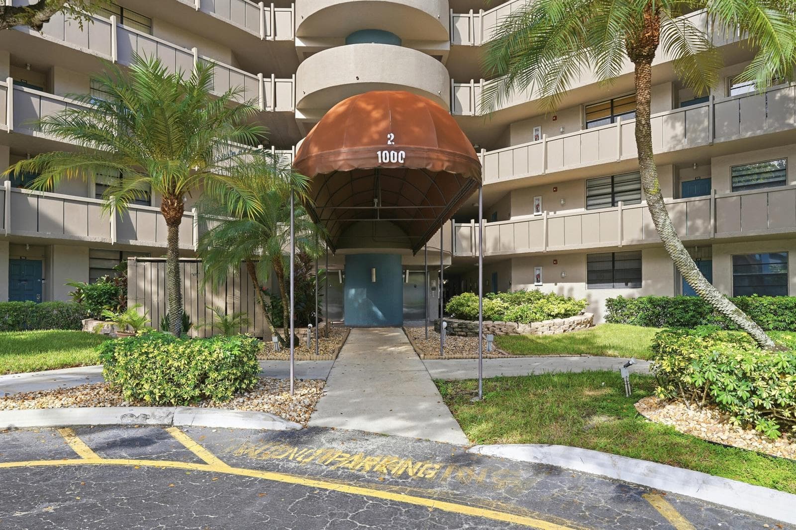 1000 Colony Point Circle # 110, Pembroke Pines FL 33026