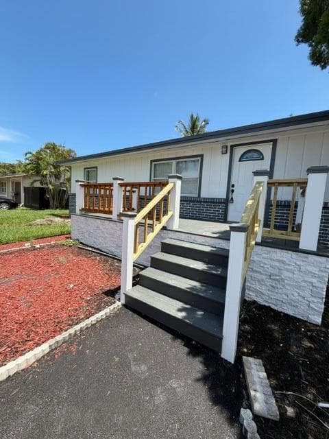 3040 Tropical Trail, Lake Worth FL 33462