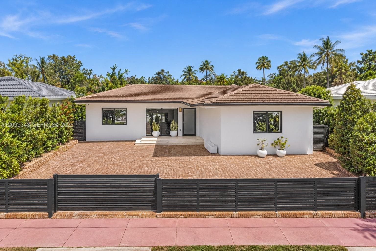 797 S Shore Dr, Miami Beach FL 33141