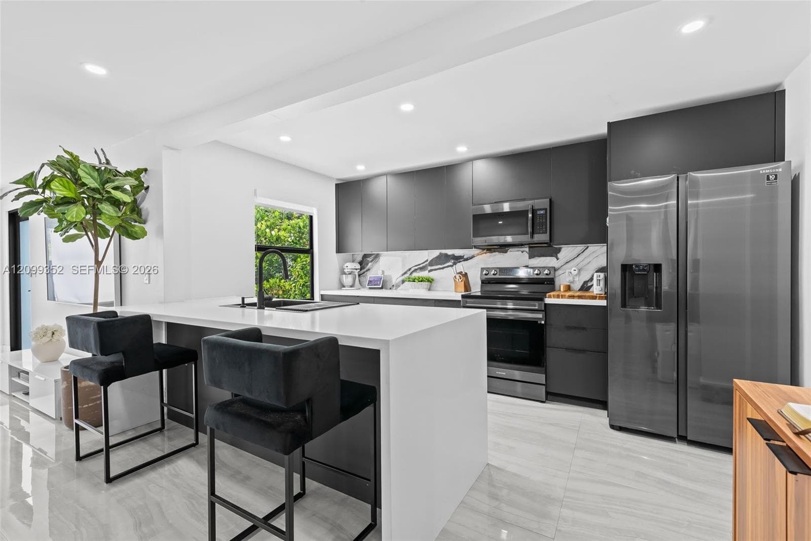 544 SW 13th Ave, Fort Lauderdale FL 33312