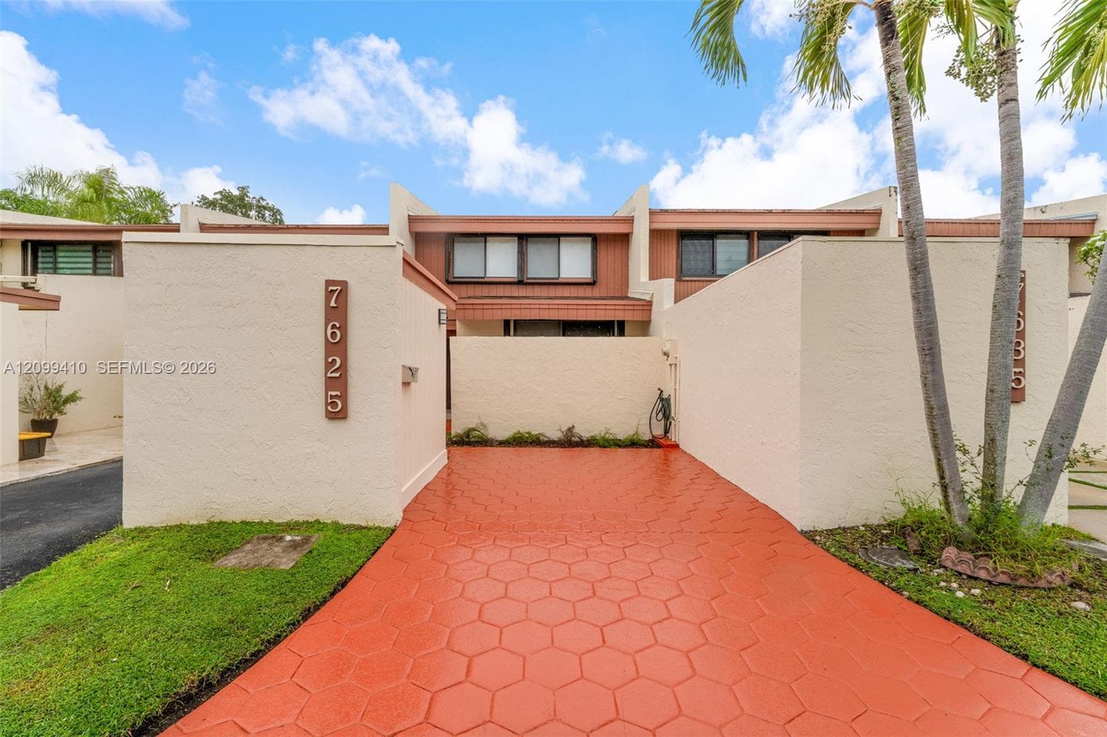 7625 SW 106th Ave, Miami FL 33173