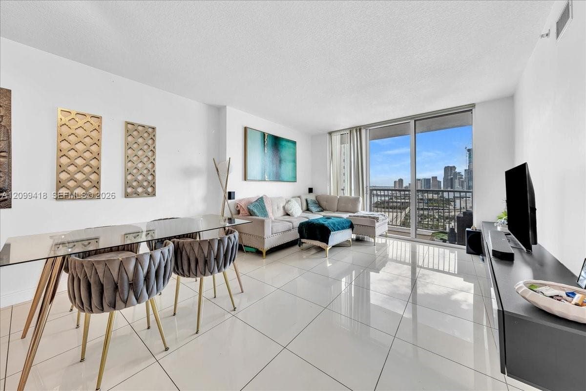 1750 N Bayshore Dr # 2510, Miami FL 33132