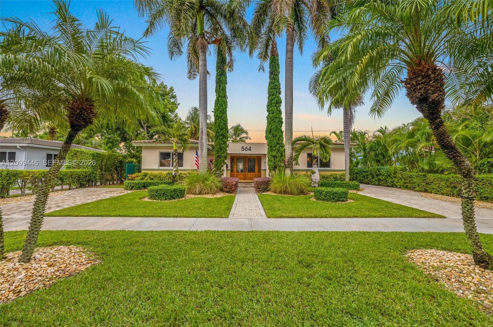 564 Palmetto Dr, Miami Springs FL 33166