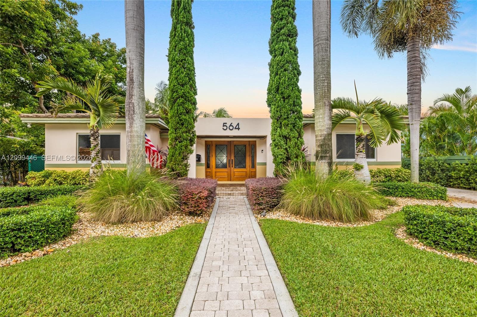 564 Palmetto Dr, Miami Springs FL 33166