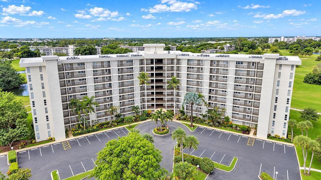 2681 S Course Drive # 809, Pompano Beach FL 33069