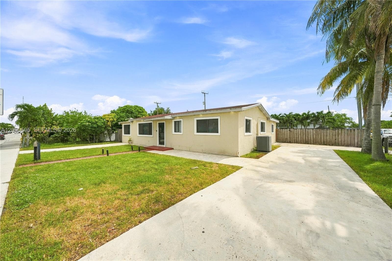 4041 W 8th Ave, Hialeah FL 33012