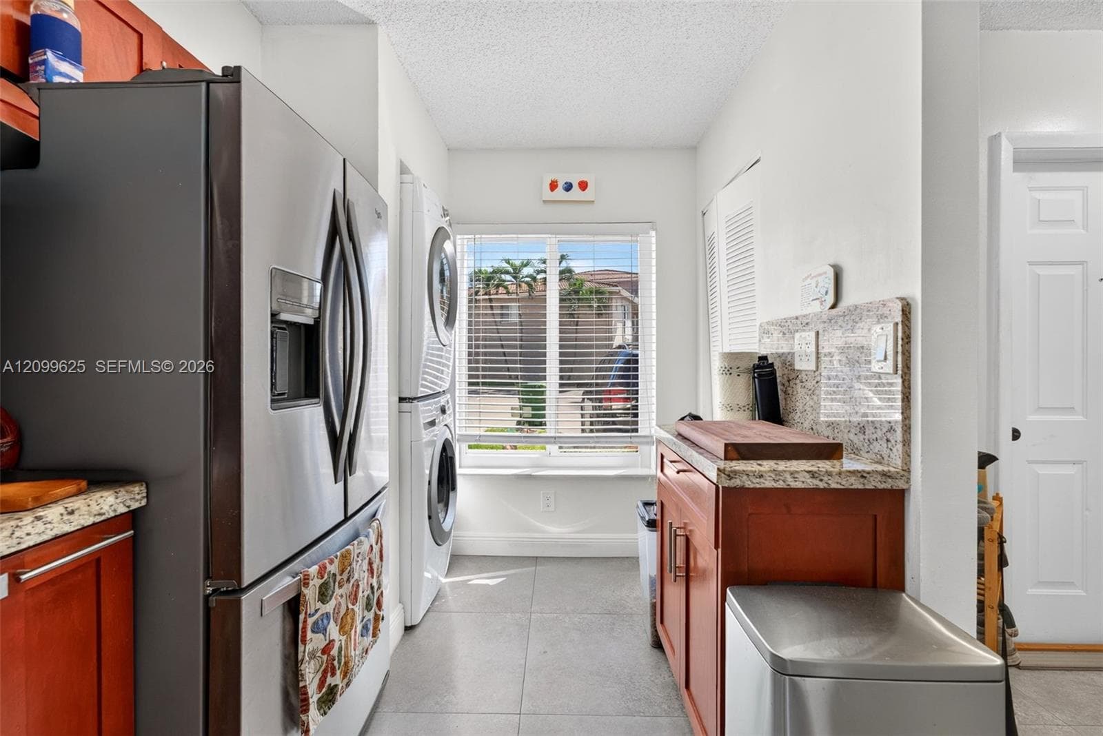 105 Riviera Cir, Weston FL 33326