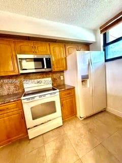 112 Lake Emerald Dr # 109, Oakland Park FL 33309