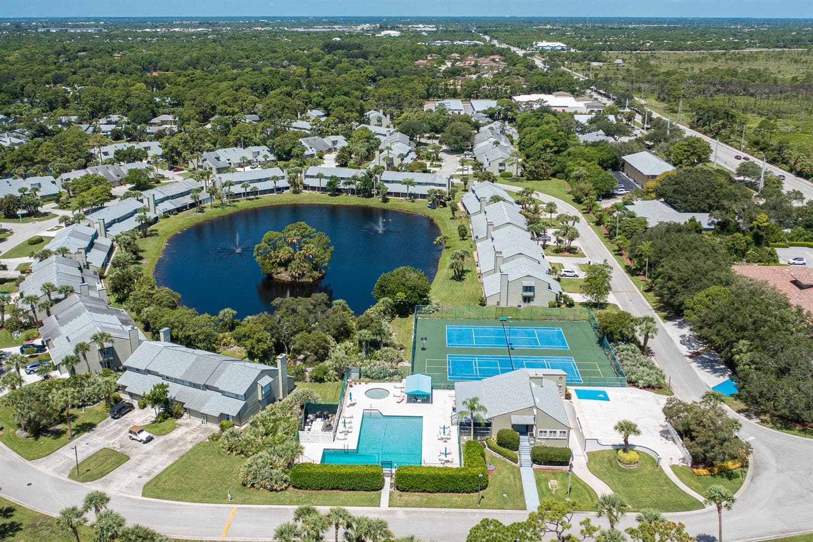 663 NE WAX MYRTLE Way, Jensen Beach FL 34957