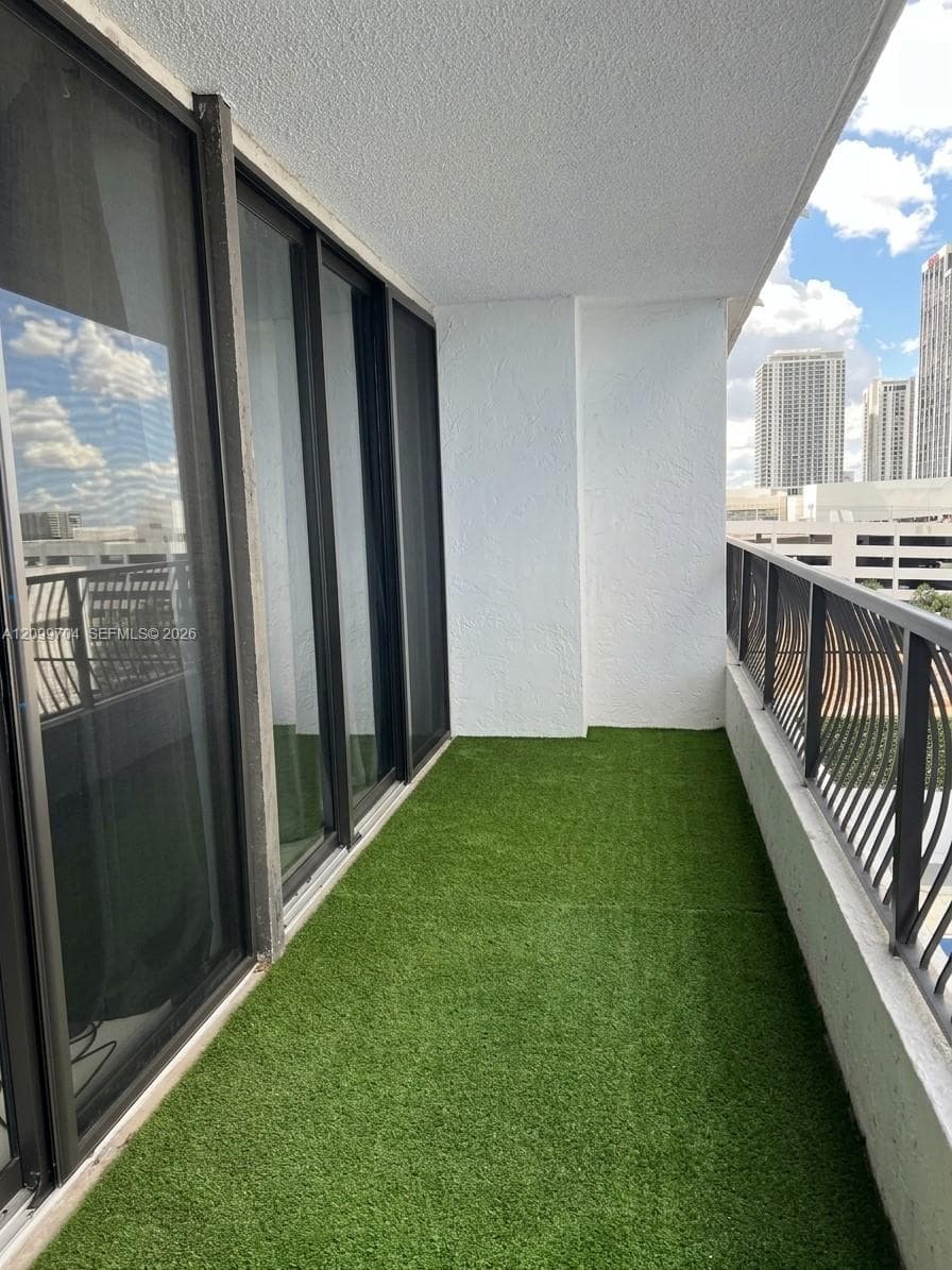 555 NE 15th St # 10F, Miami FL 33132