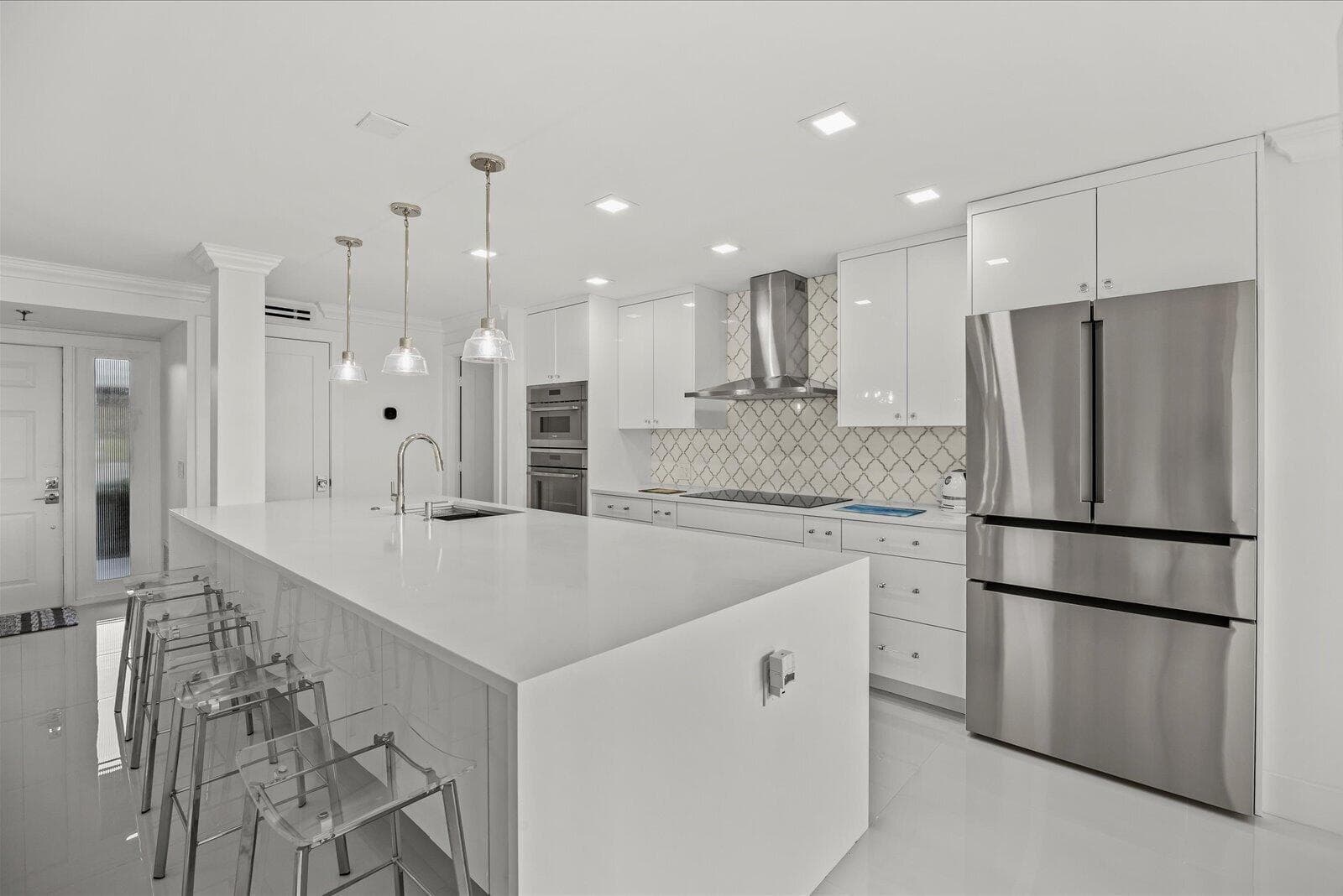5390 WOODLAND LAKES Drive # 105, Palm Beach Gardens FL 33418