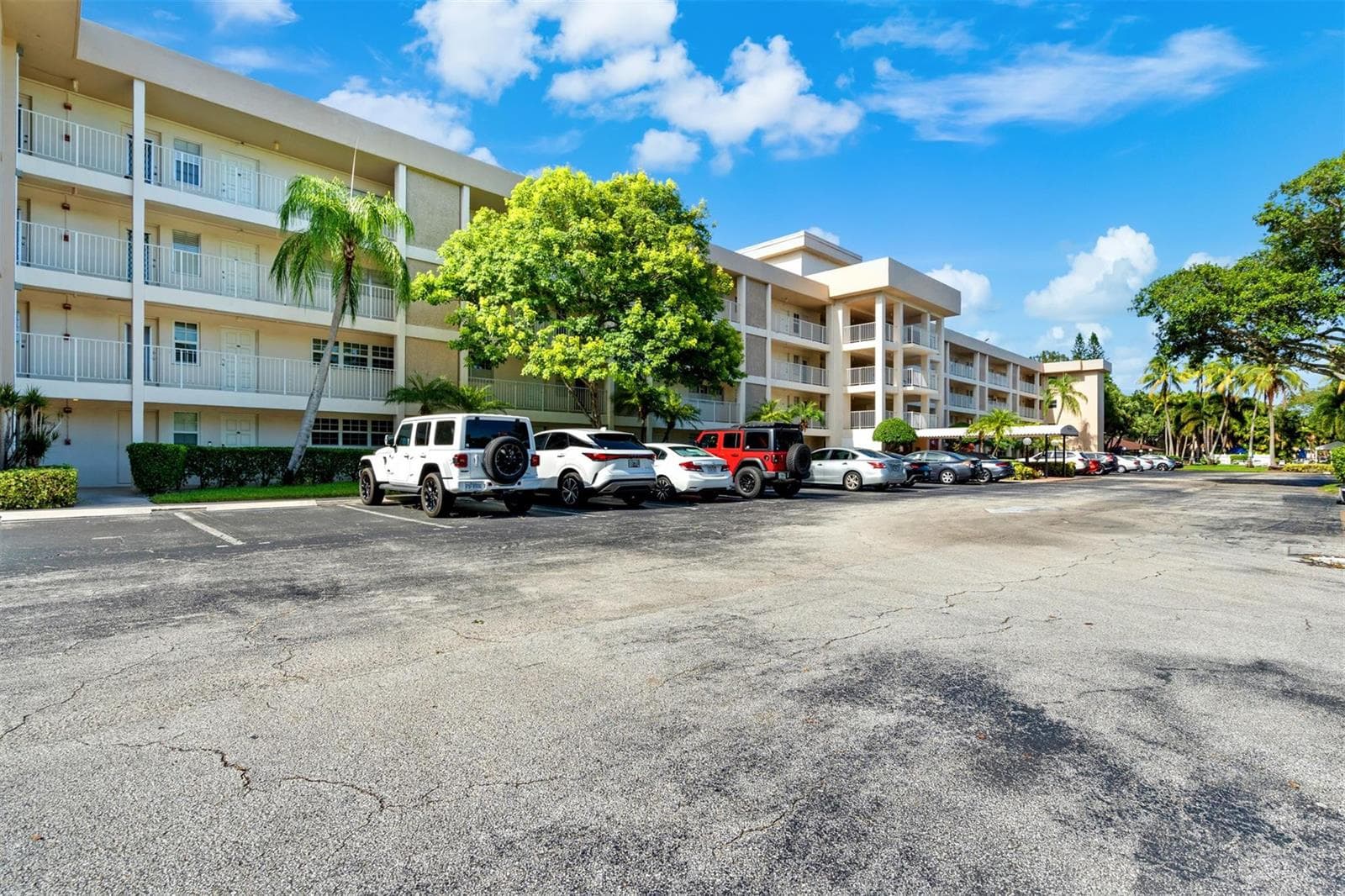 3151 S PALM AIRE Drive # 108, Pompano Beach FL 33069
