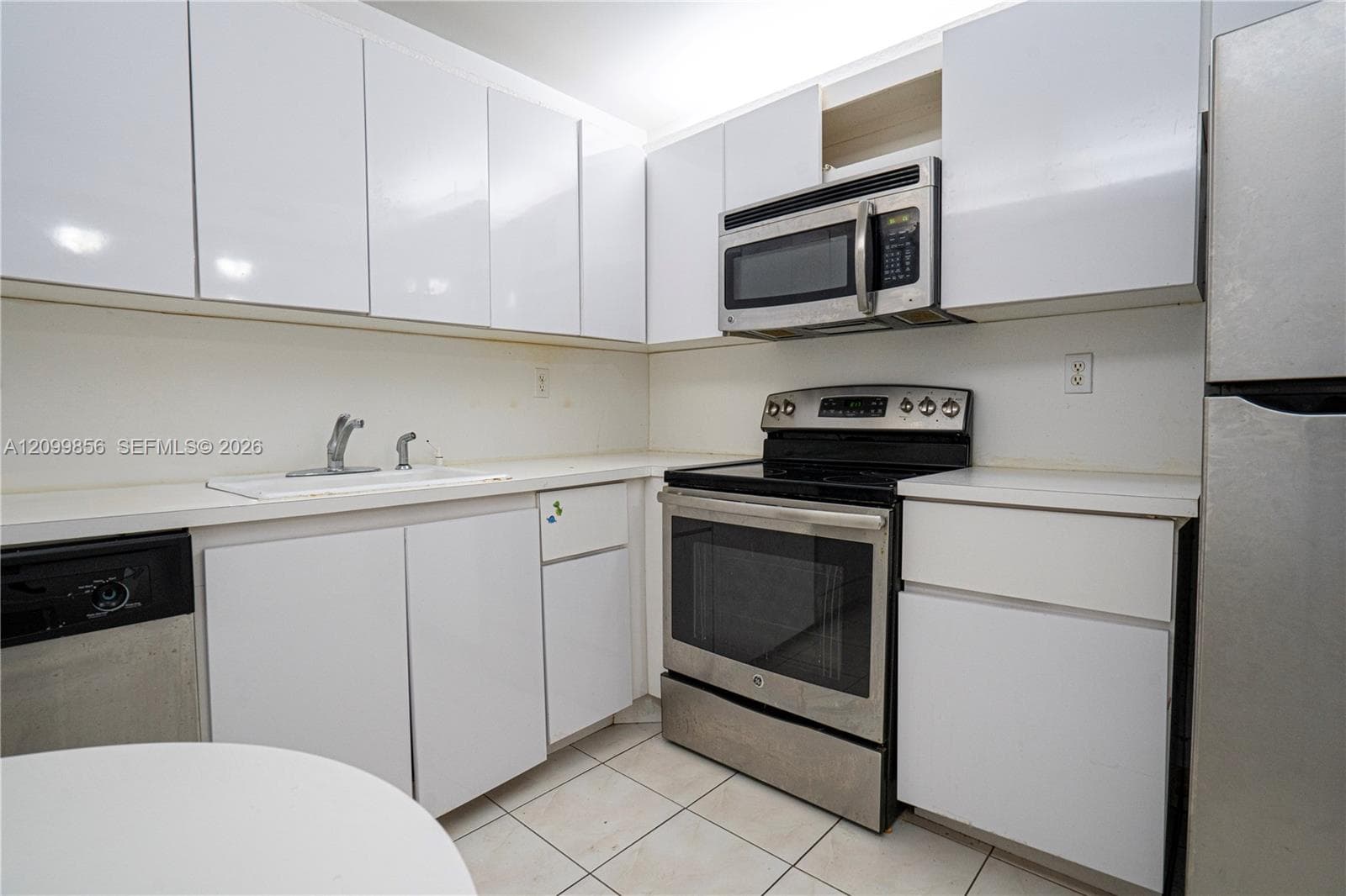 600 Three Islands Blvd # 316, Hallandale Beach FL 33009