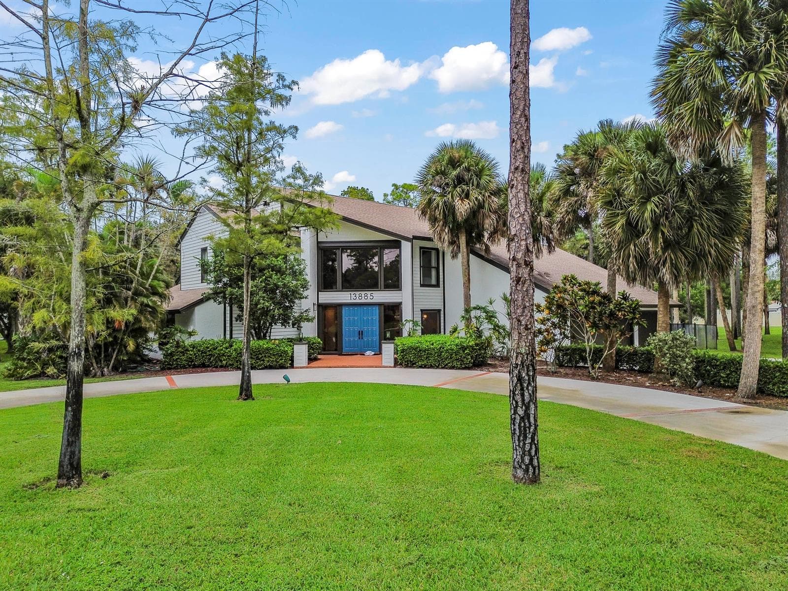 13885 Greentree Trail, Wellington FL 33414