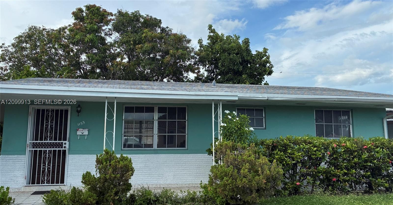1155 W 33rd Pl, Hialeah FL 33012