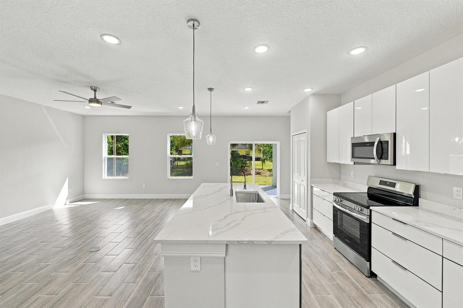 7956 104th Avenue, Vero Beach FL 32967