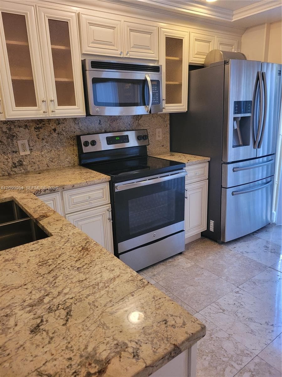 12060 NW 13th St, Pembroke Pines FL 33026