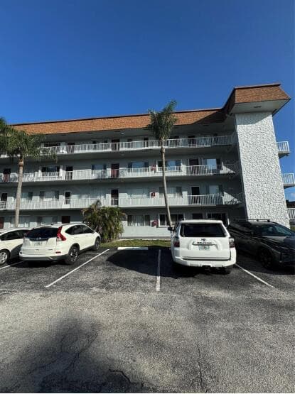6289 LEAR Drive # 302, Lake Worth FL 33462