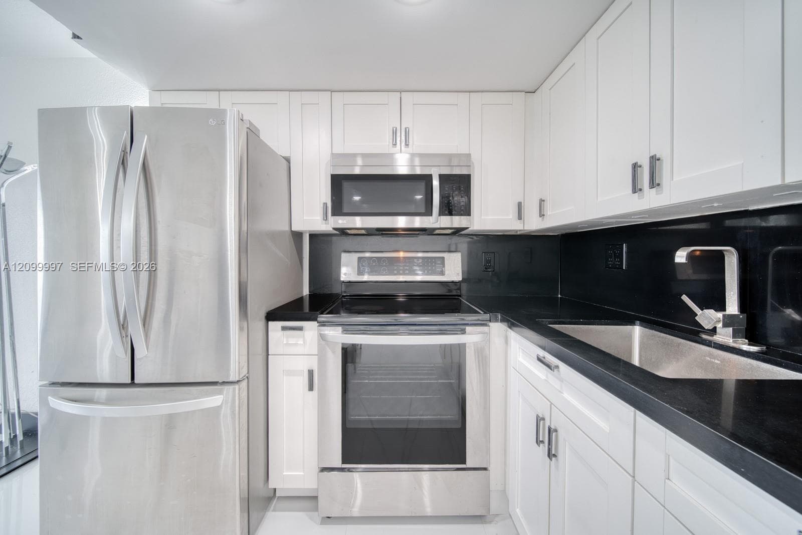 300 Oregon St # 507, Hollywood FL 33019