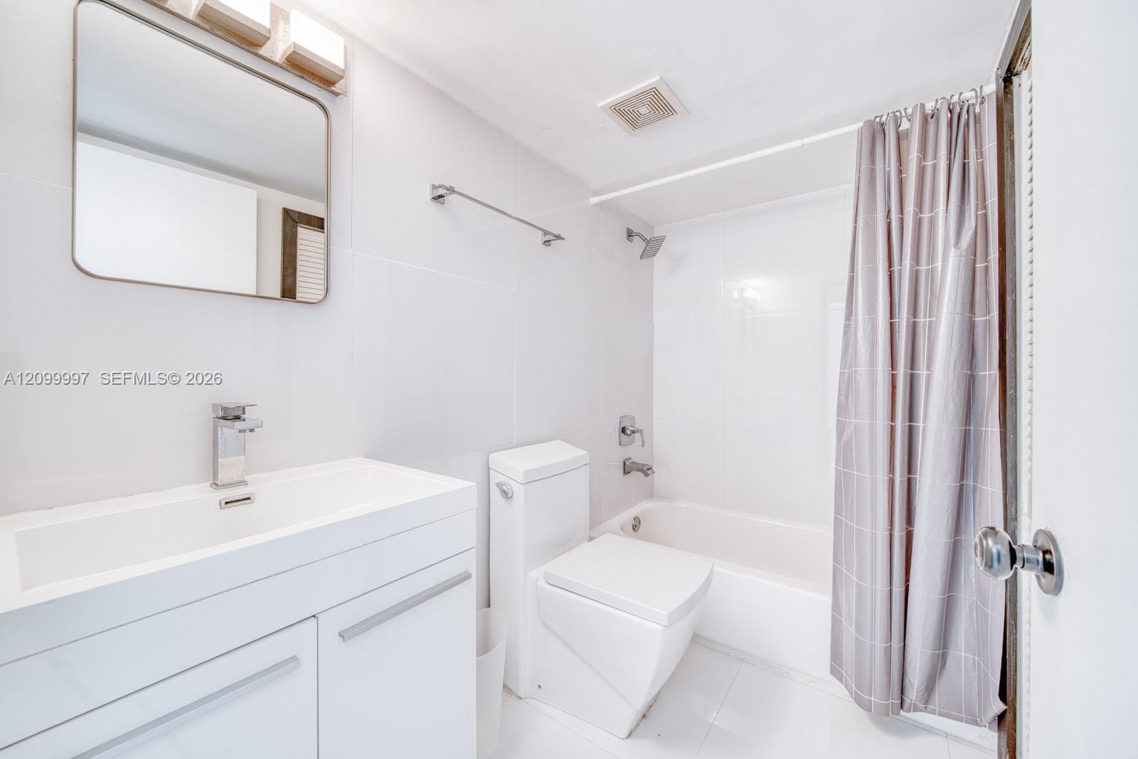 300 Oregon St # 507, Hollywood FL 33019