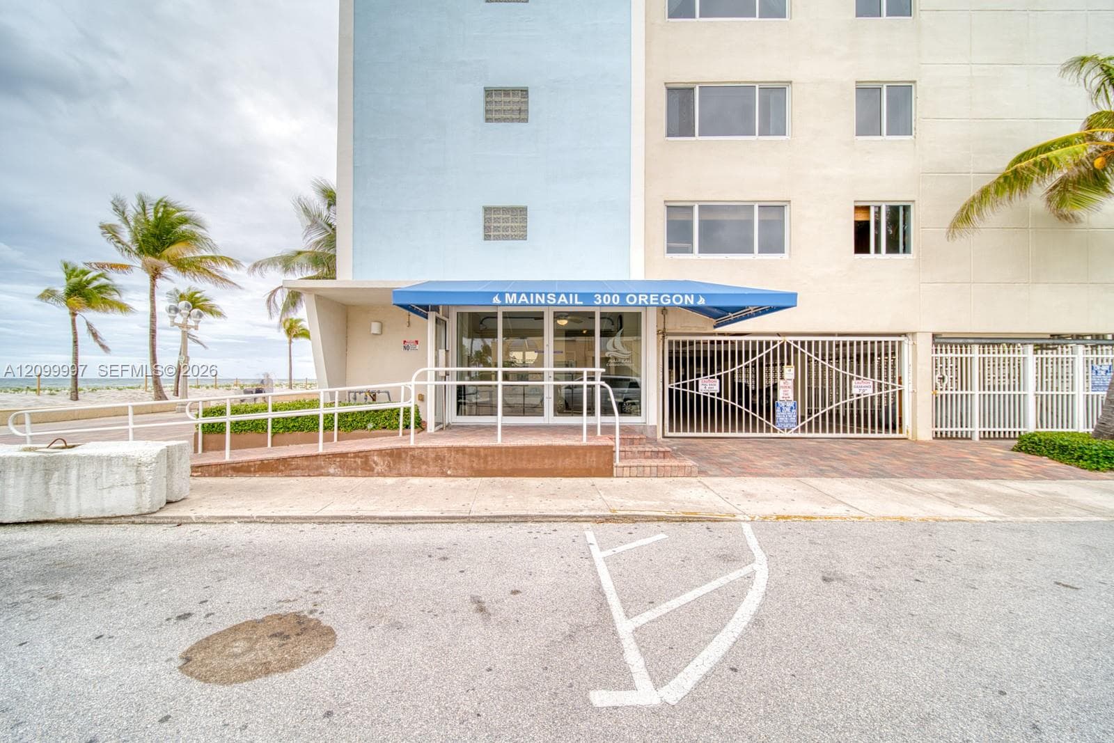300 Oregon St # 507, Hollywood FL 33019