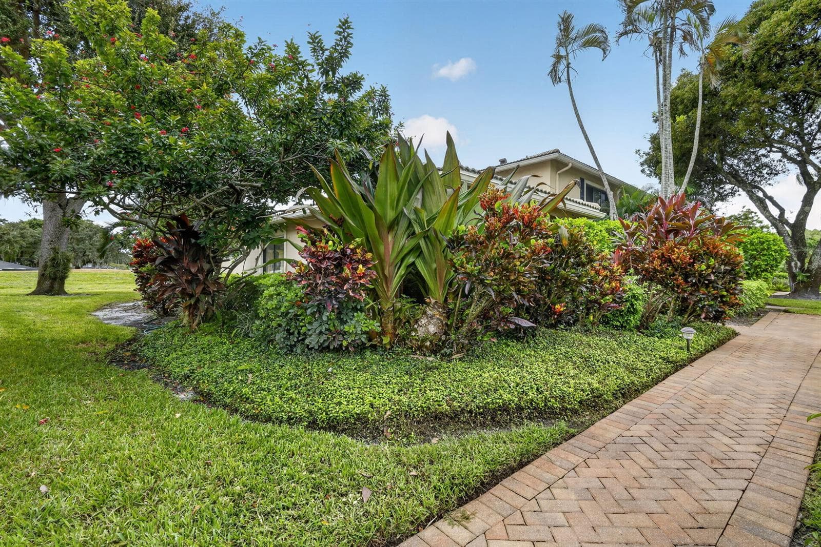 2 STRATFORD Drive E # A, Boynton Beach FL 33436