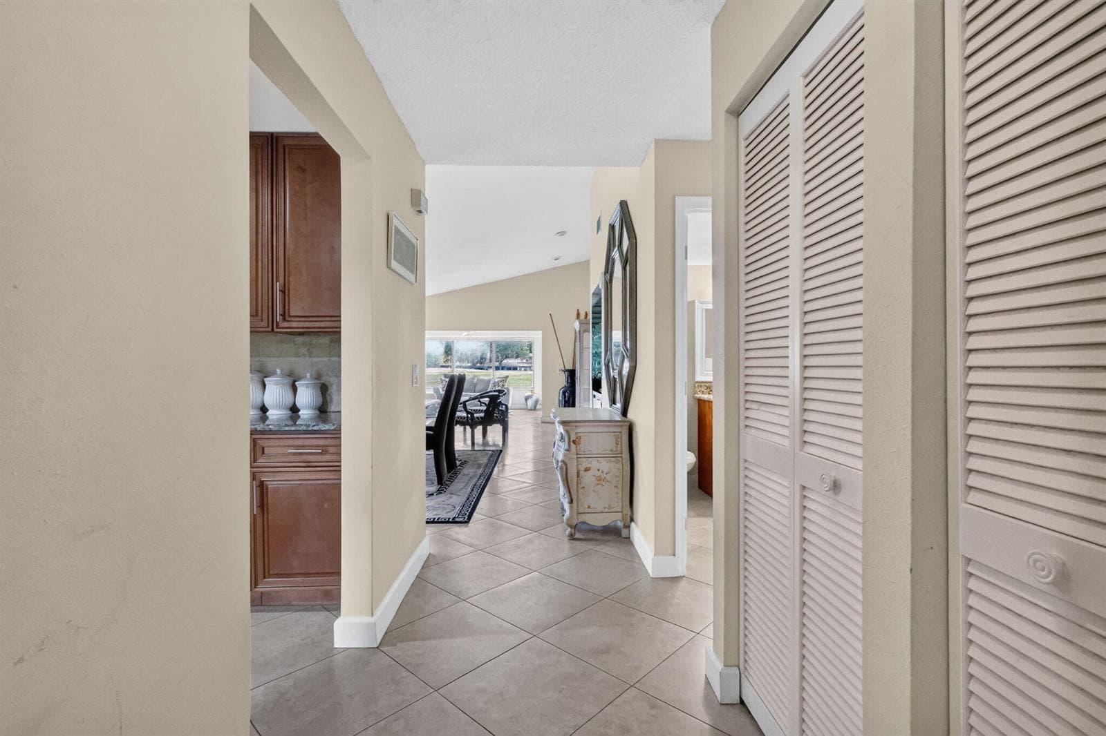2 STRATFORD Drive E # A, Boynton Beach FL 33436