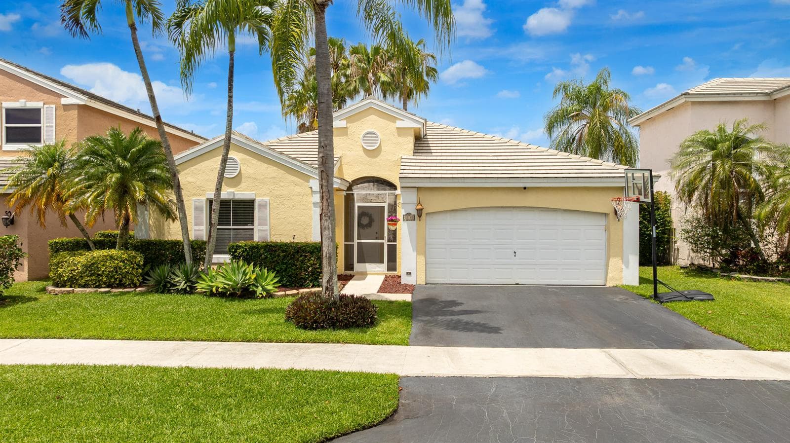 5535 NW 54TH Circle, Coconut Creek FL 33073