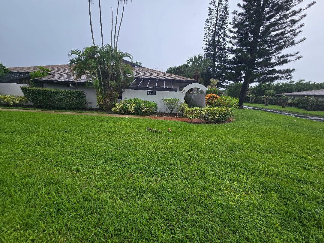 5700 Queen Palm Court # B, Delray Beach FL 33484