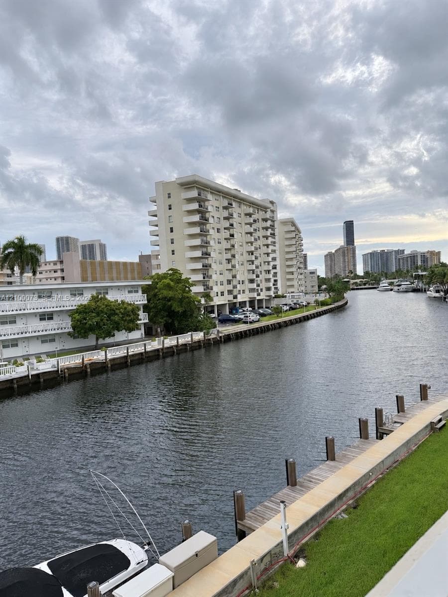 440 Paradise Isle Blvd # 306, Hallandale Beach FL 33009