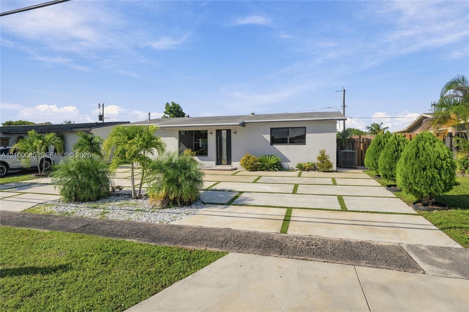 8921 NW 25th Ct, Sunrise FL 33322