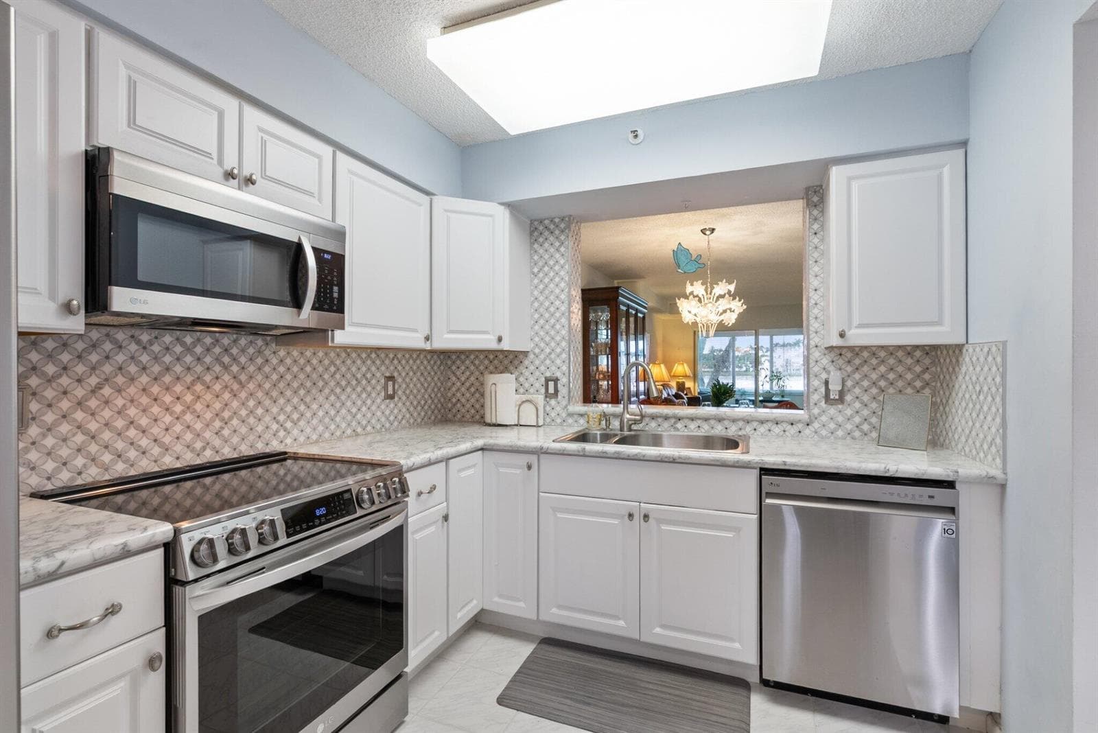 6096 HUNTWICK Terrace # 206, Delray Beach FL 33484
