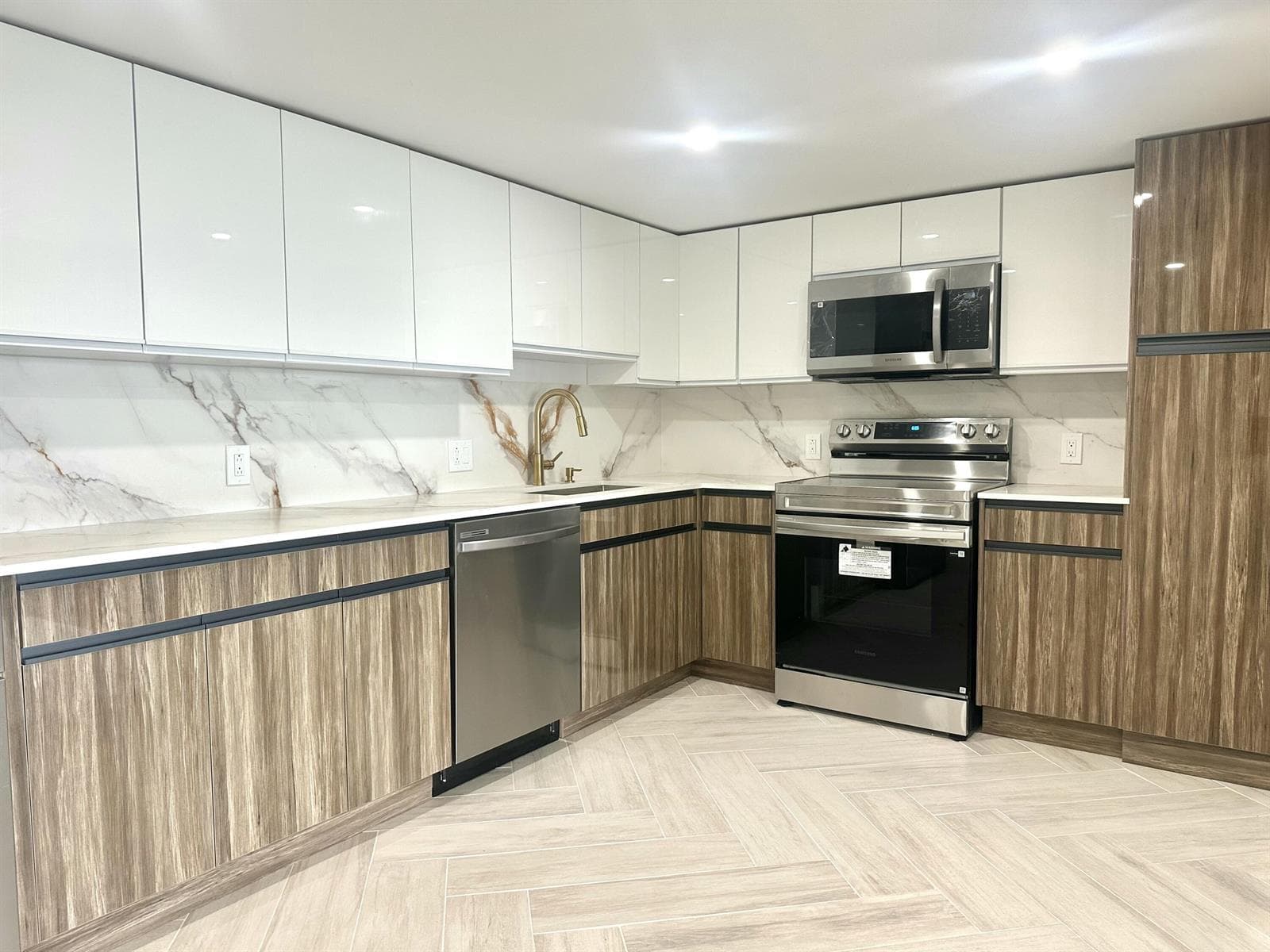 2940 N COURSE Drive # 607, Pompano Beach FL 33069