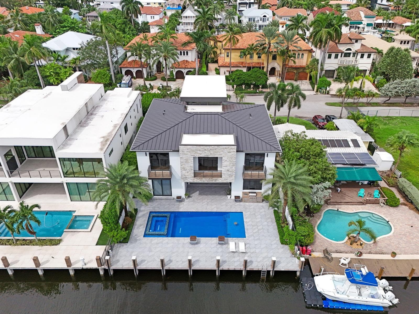 424 COCONUT ISLE Drive, Fort Lauderdale FL 33301
