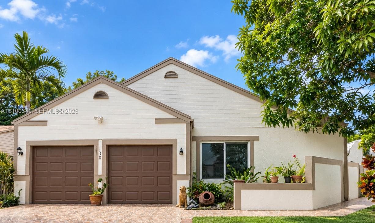 1230 SW 84th Ter, Pembroke Pines FL 33025