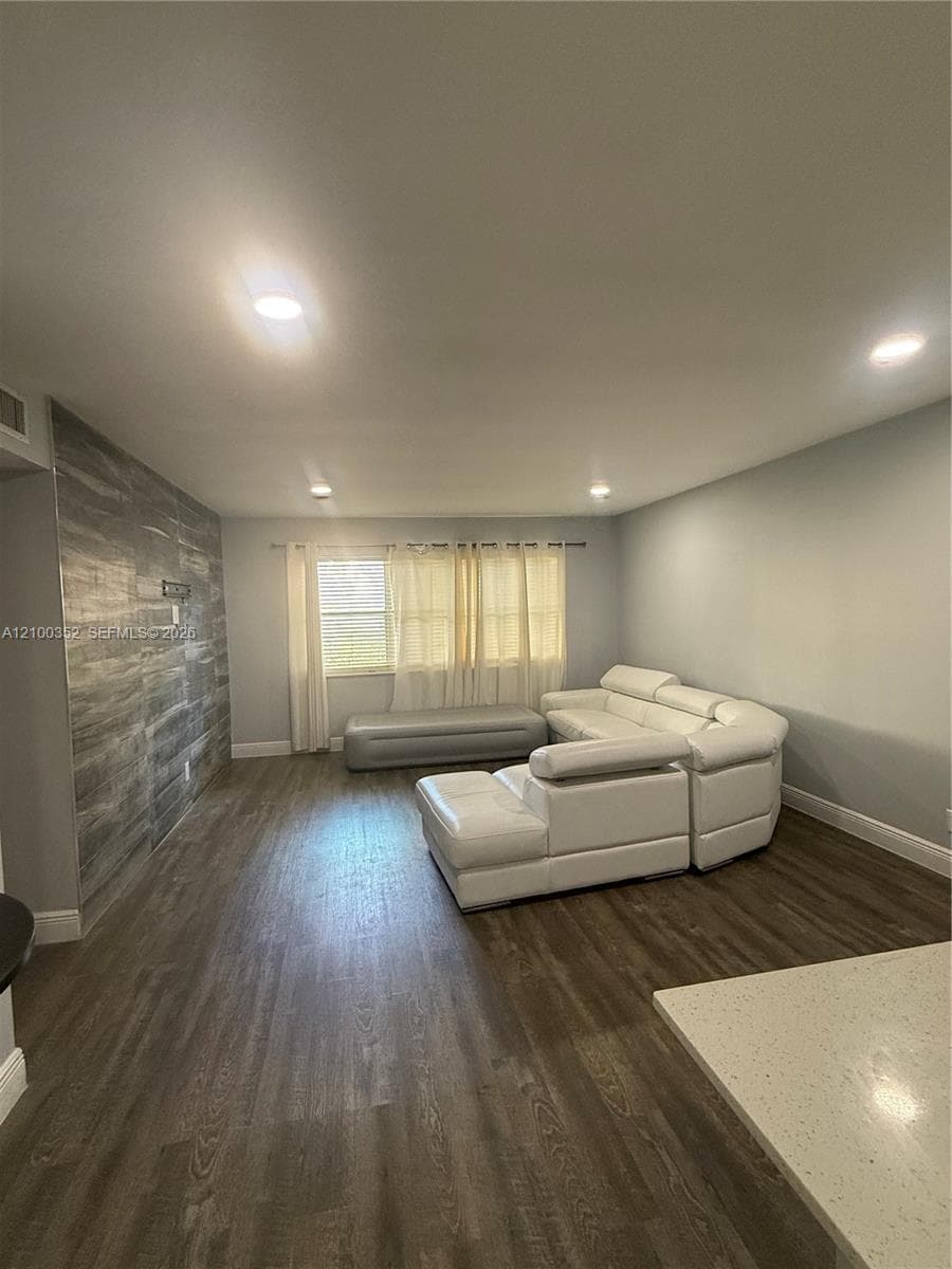 610 SE 2nd Ave # L4, Deerfield Beach FL 33441