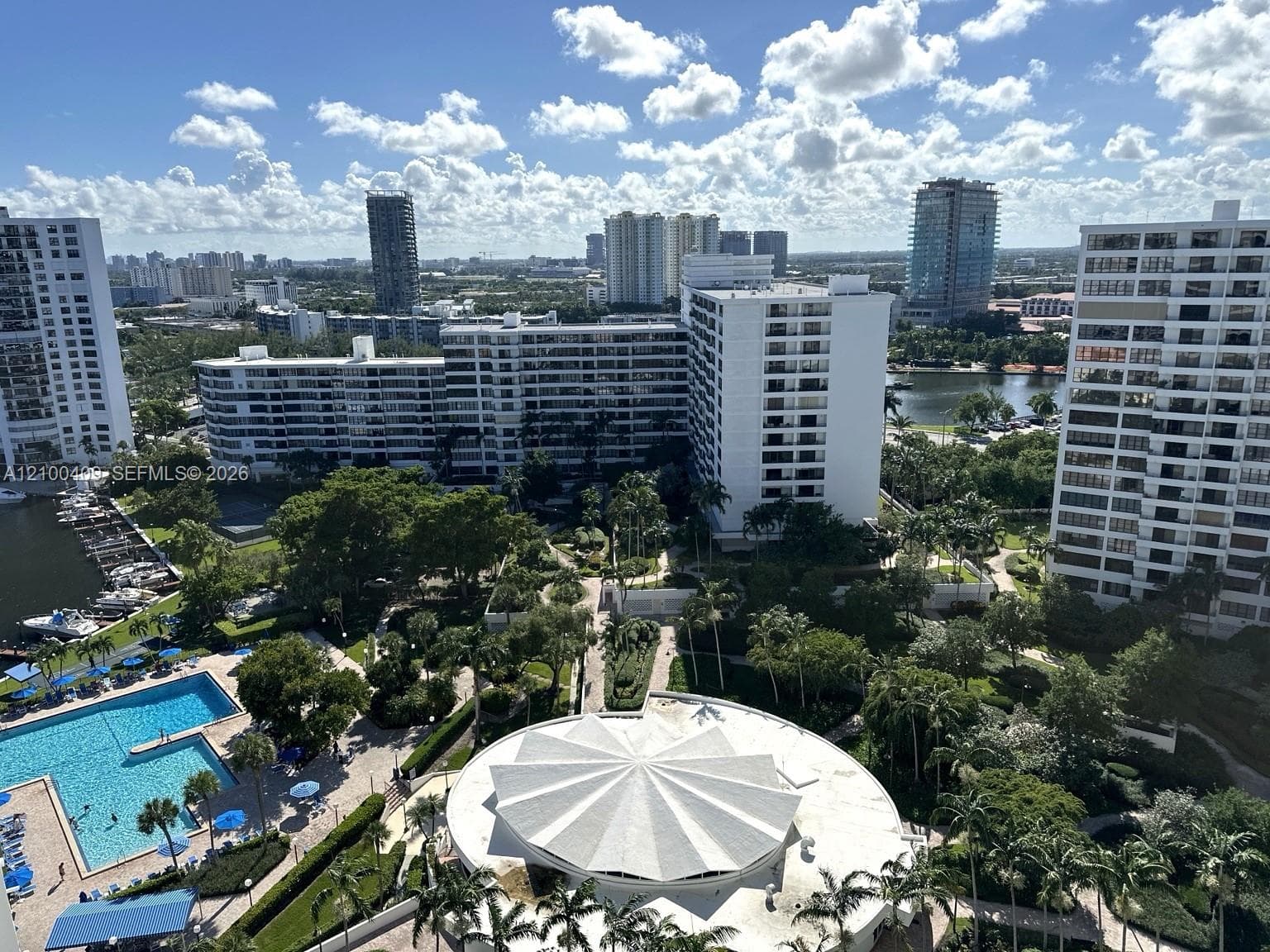 2500 Parkview Dr # 2018, Hallandale Beach FL 33009