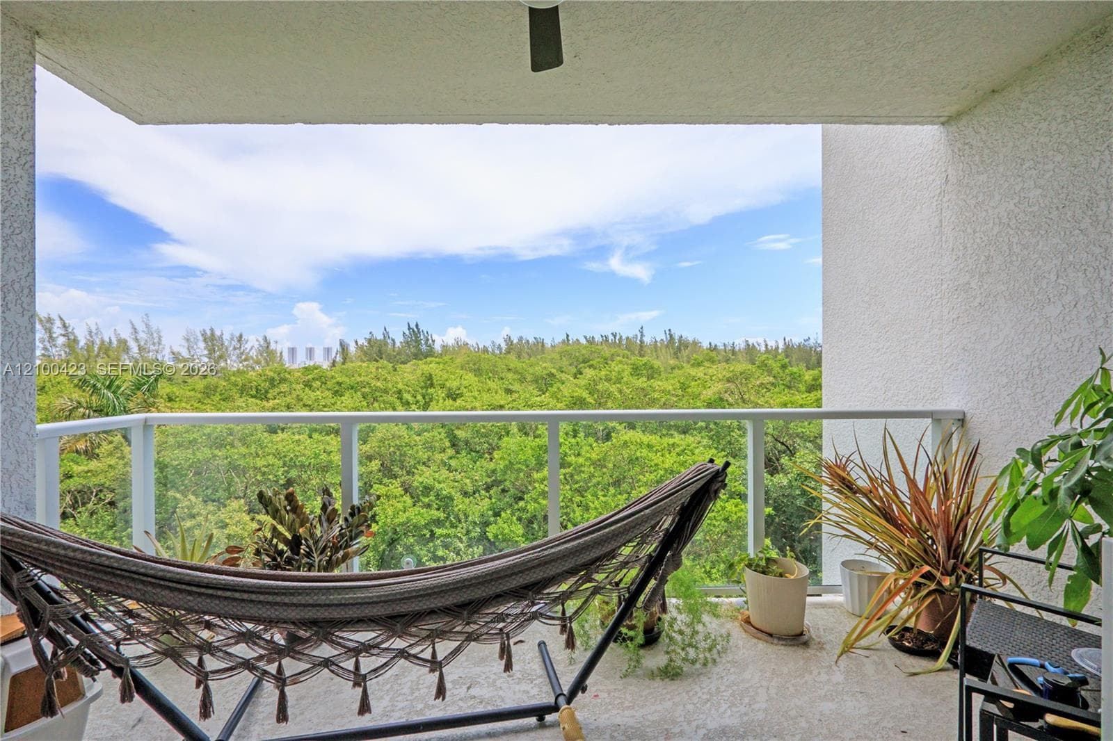 15051 Royal Oaks Ln # 402, North Miami FL 33181