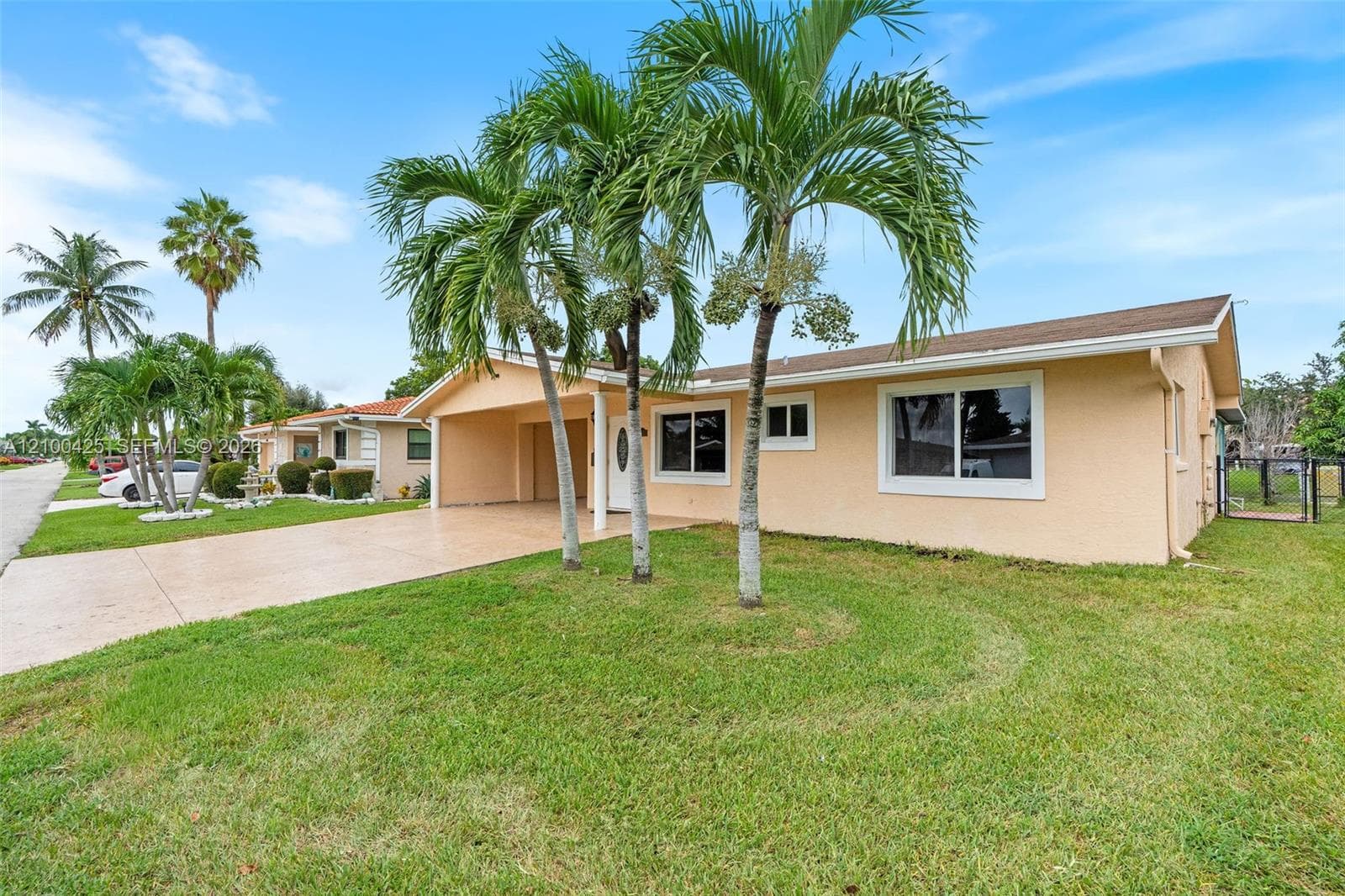 4711 NW 58th St, Tamarac FL 33319
