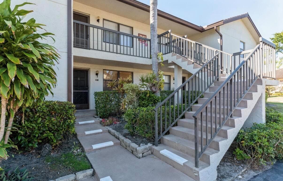 7642 Tahiti Lane # 101, Lake Worth FL 33467