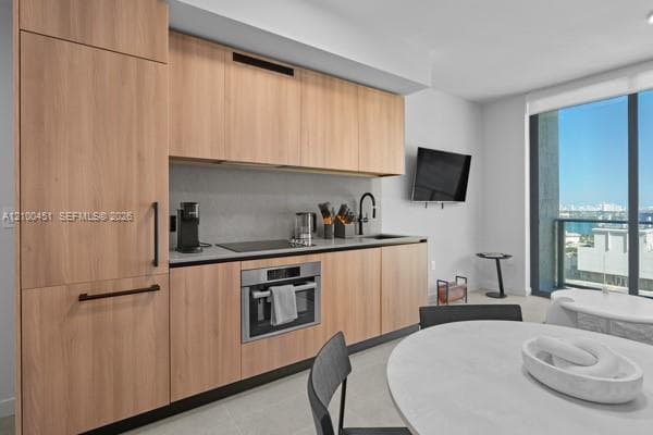 121 NE 5th St # 1813, Miami FL 33132