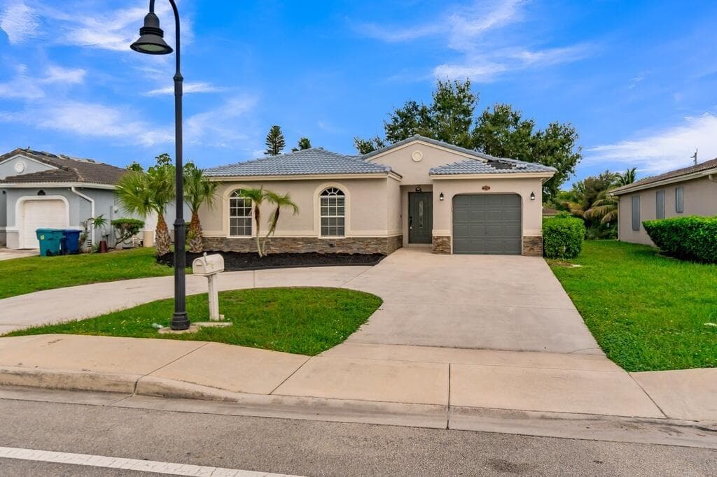 1790 NW 56TH Avenue, Lauderhill FL 33313