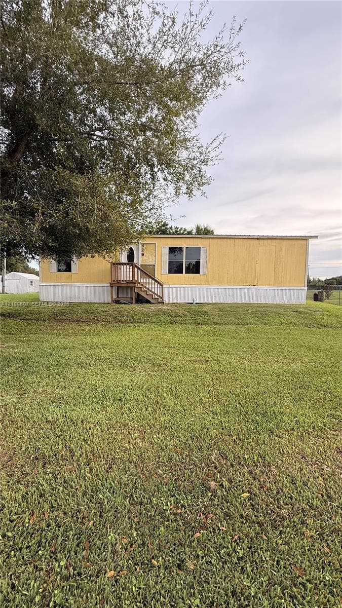 428 Ave D, Moore Haven FL 33471