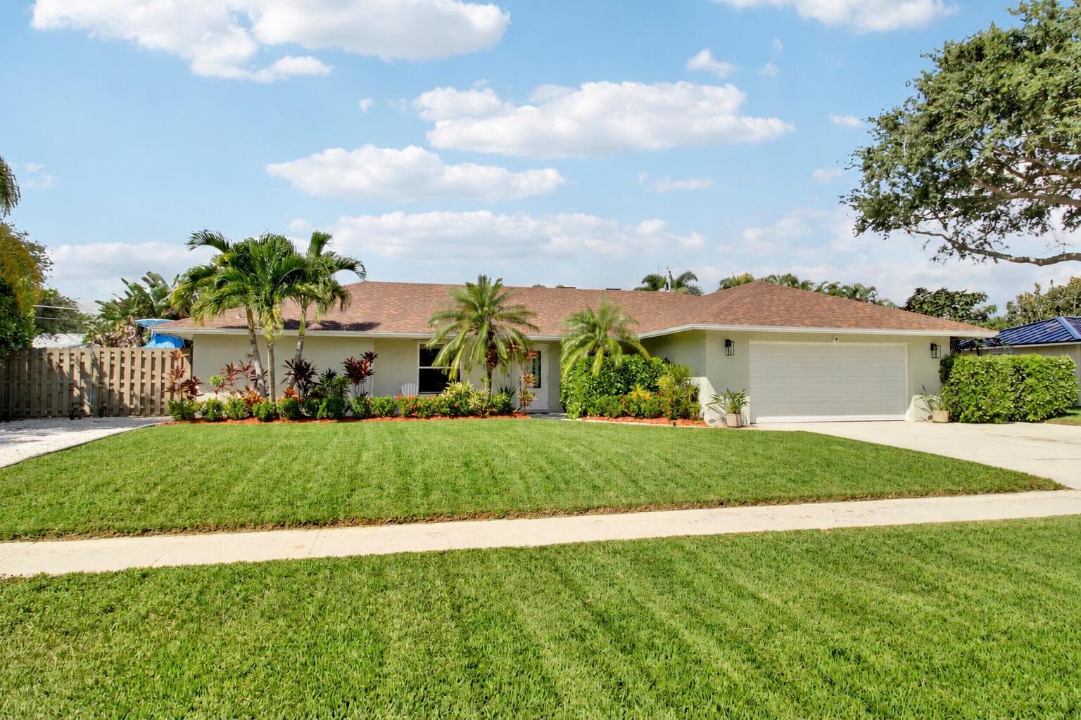 19823 Hibiscus Drive, Jupiter FL 33469