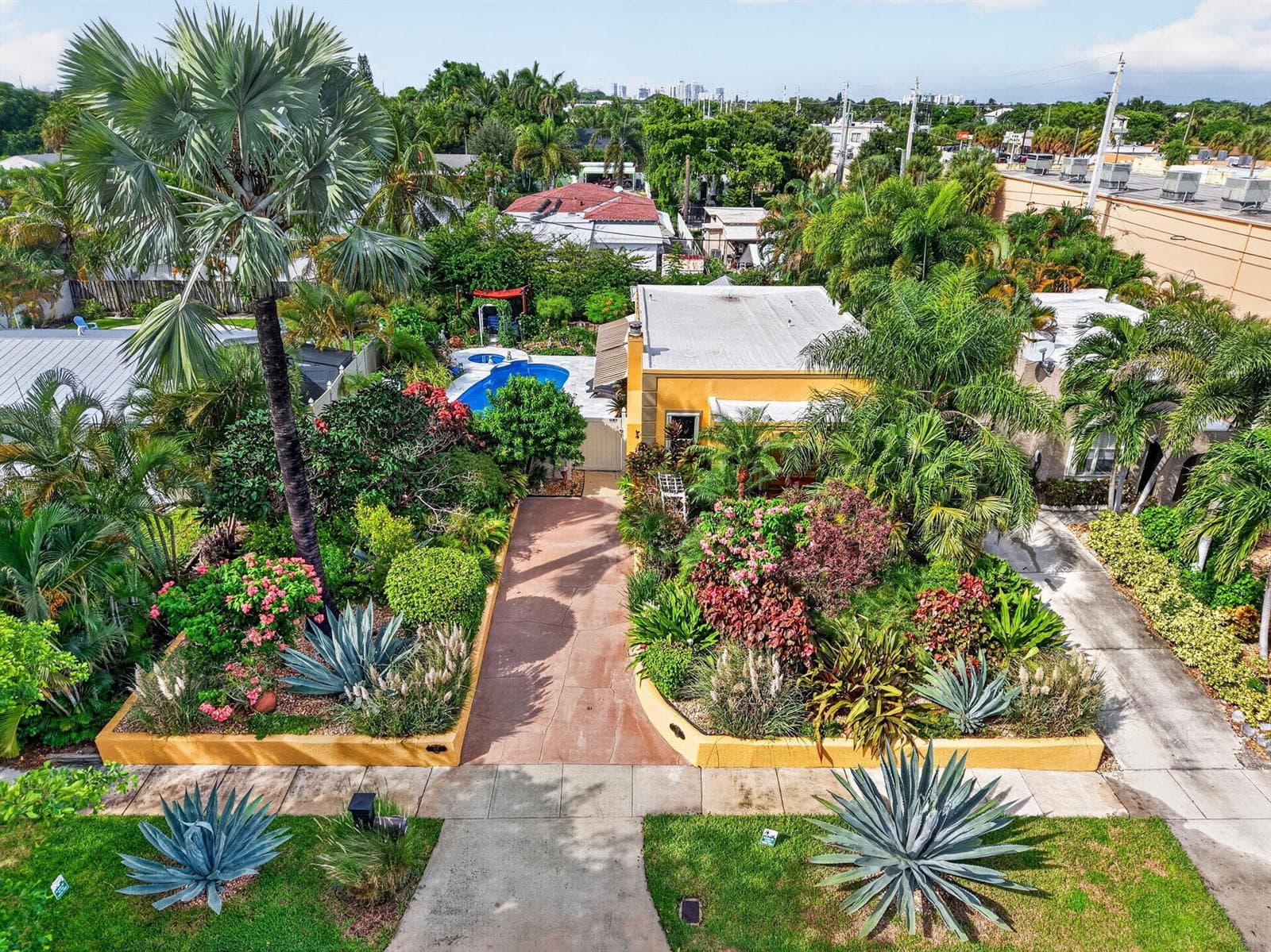 415 Colonial Road, West Palm Beach FL 33405