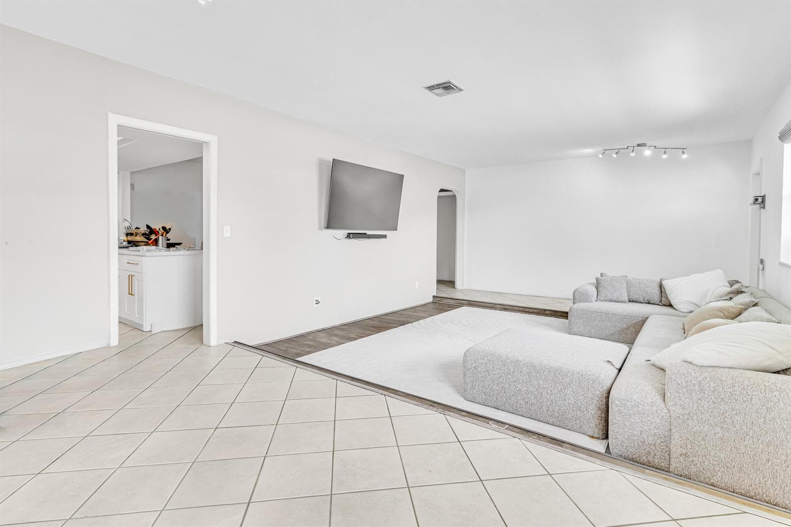 2200 N 47th Avenue, Hollywood FL 33021