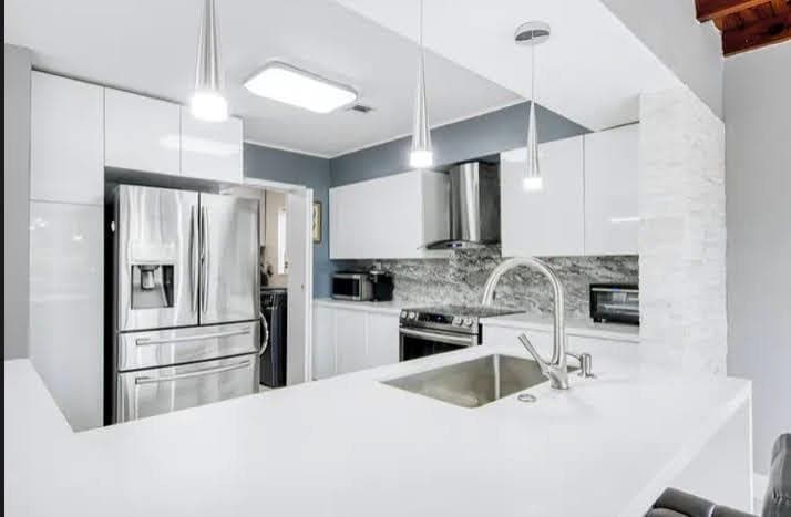 1905 N 45TH Avenue, Hollywood FL 33021