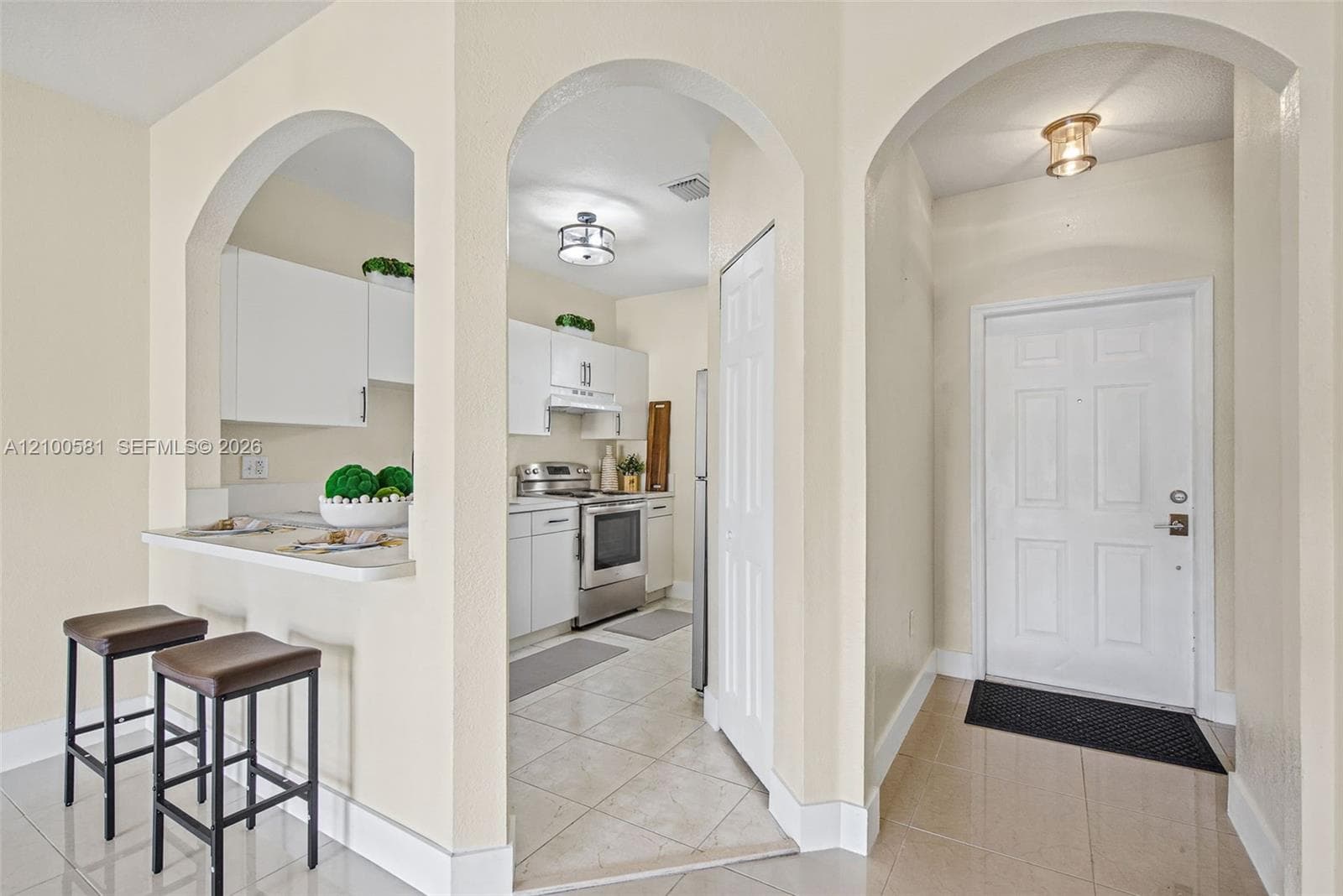 645 E Mowry Ct, Homestead FL 33030